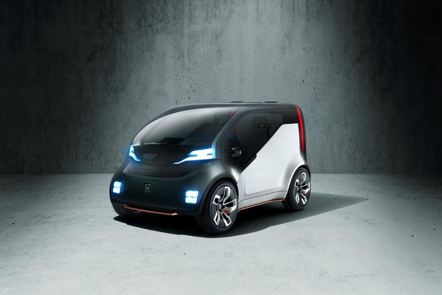  Honda NeuV Concept 2017 года  (фото 1 из 17)